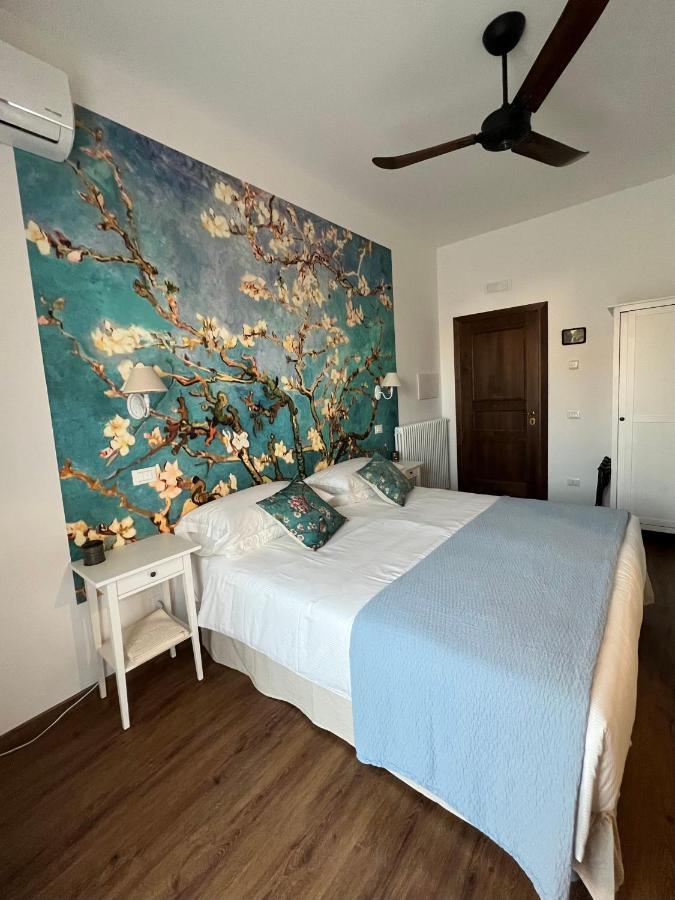 Guest House Le Gemelle Vagabonde Φιουμιτσίνο Εξωτερικό φωτογραφία