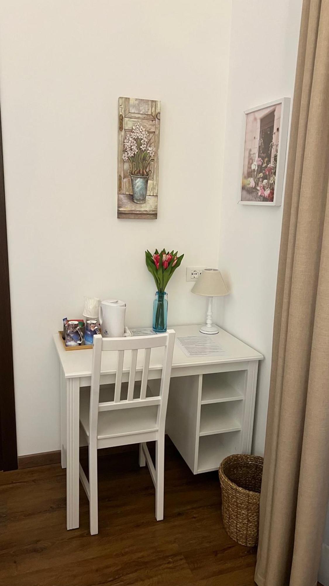 Guest House Le Gemelle Vagabonde Φιουμιτσίνο Εξωτερικό φωτογραφία